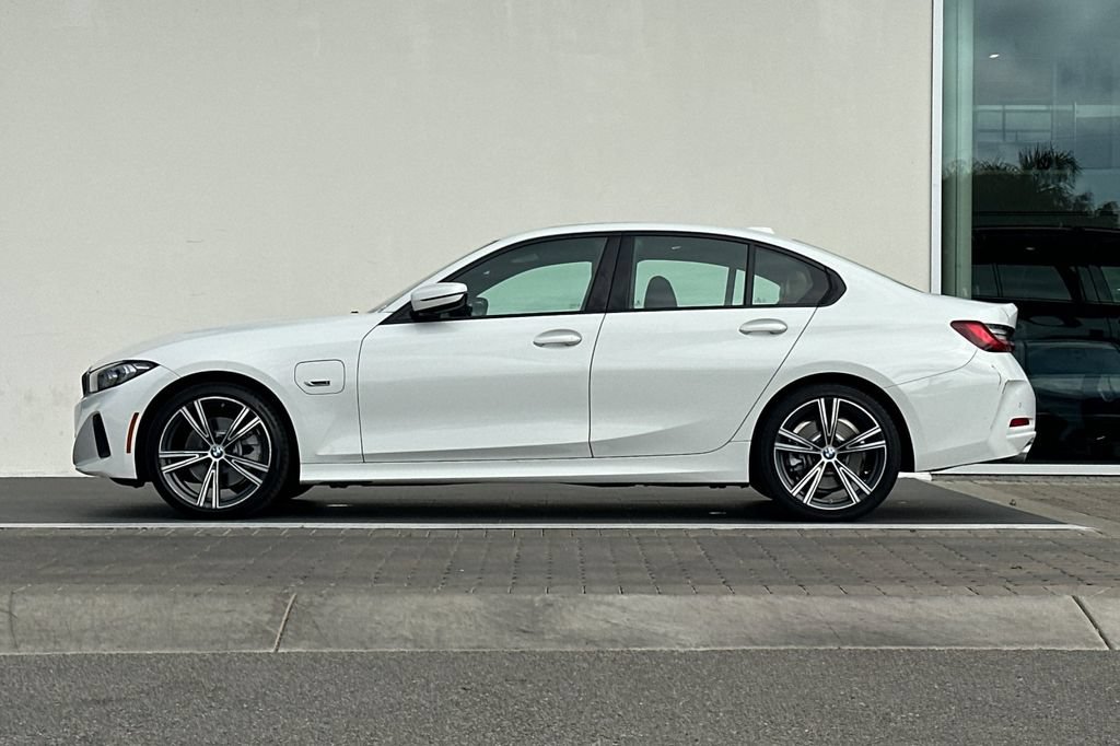 Used 2023 BMW 330e w/ Premium Package RWD image 6