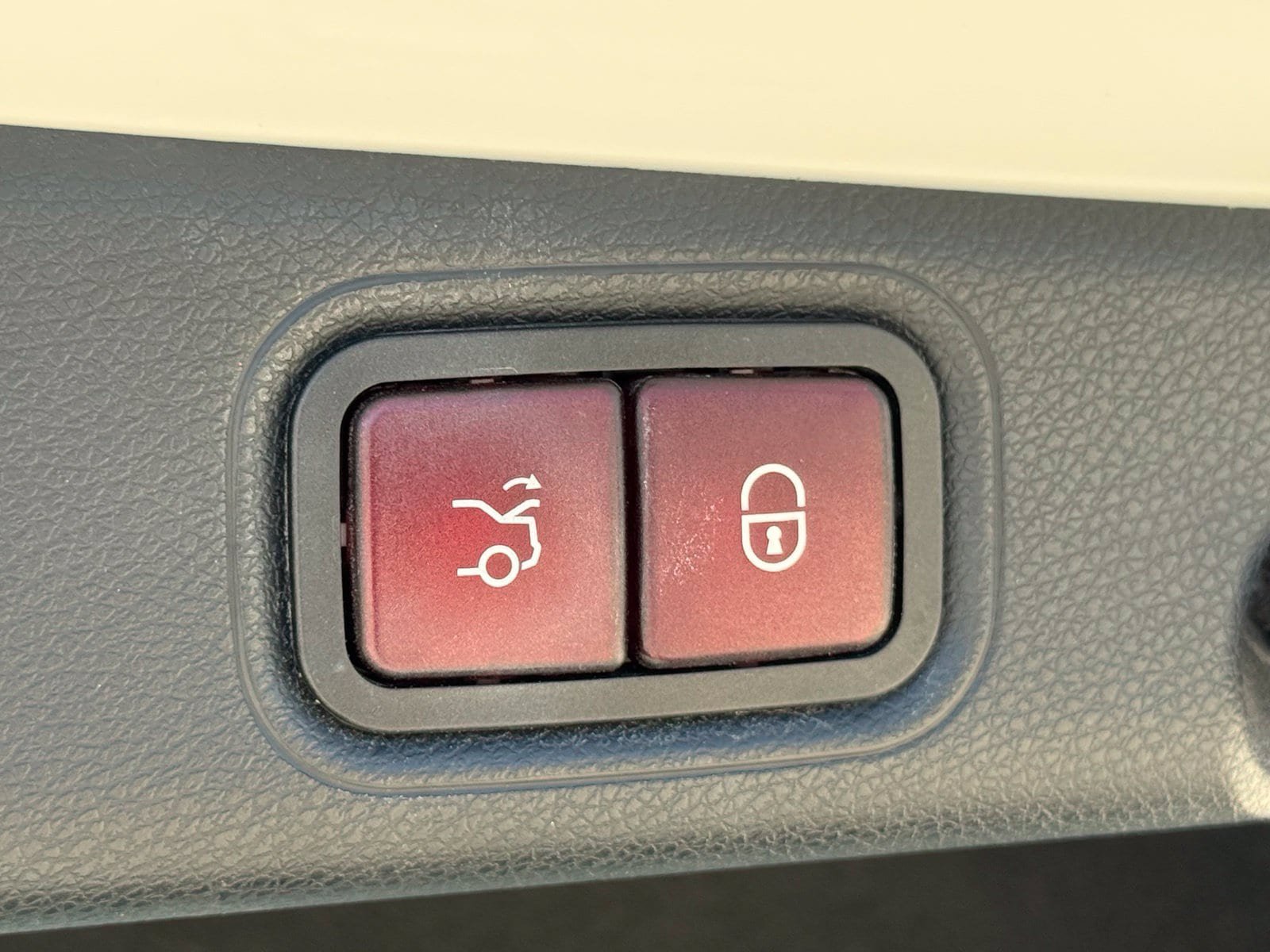 Used 2020 Mercedes-Benz E 350 Sedan image 19