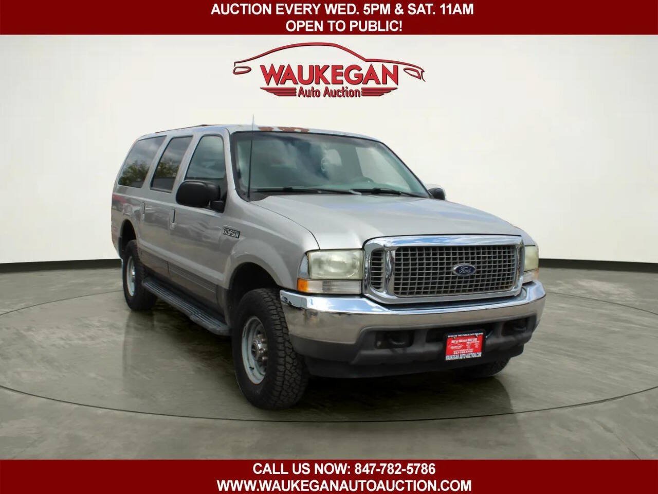 Used 2002 Ford Excursion XLT AWD/4WD image 3