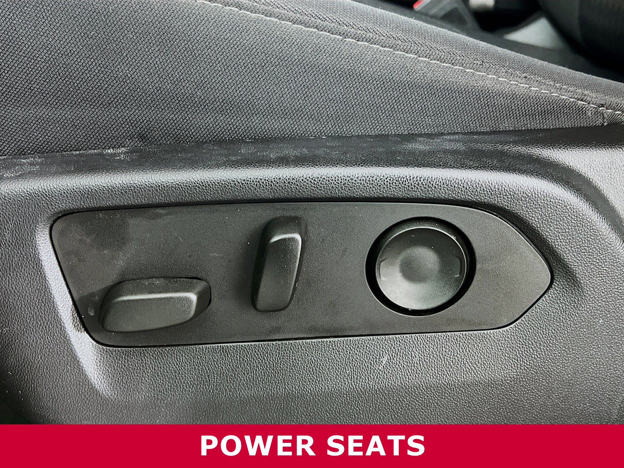 Used 2023 Chevrolet Silverado 1500 Custom image 4