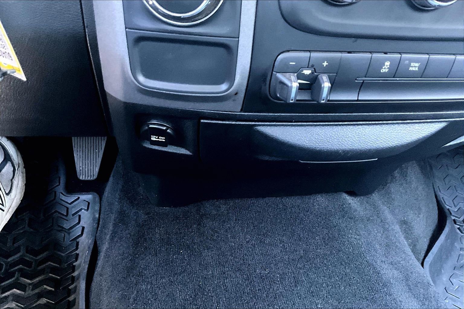 Used 2018 RAM 1500 Express w/ Express Value Package RWD image 17