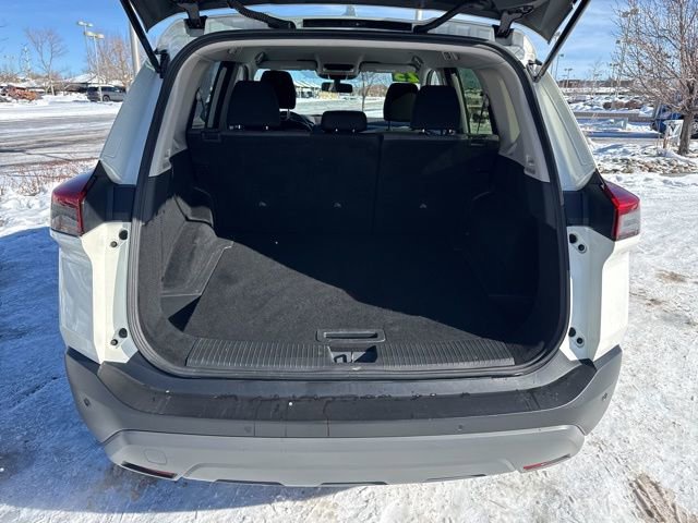 Used 2023 Nissan Rogue SV image 8