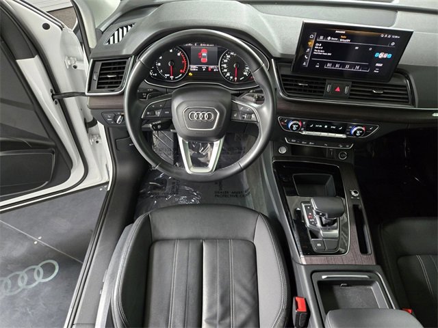 Used 2021 Audi Q5 2.0T Premium w/ Convenience Package image 17