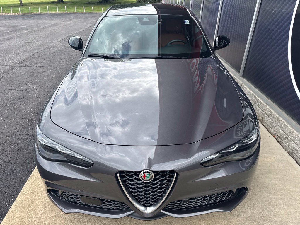 Used 2024 Alfa Romeo Giulia Ti w/ Active Assist Plus Package AWD/4WD image 9
