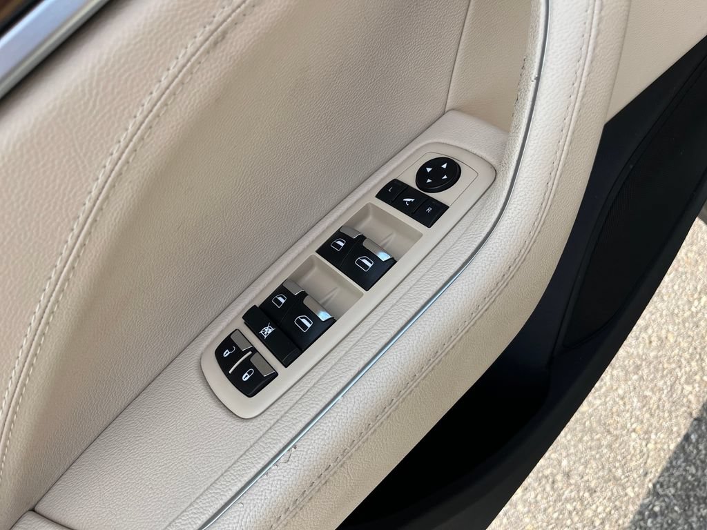 Used 2022 Maserati Levante GT AWD/4WD image 13