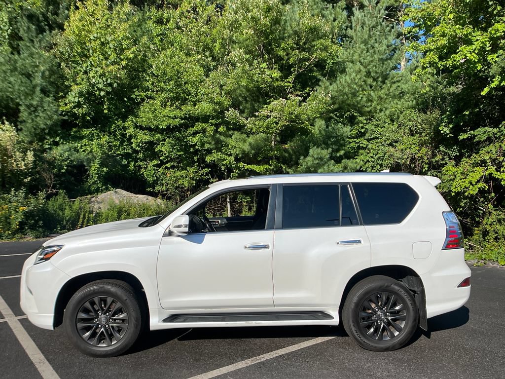Used 2021 Lexus GX 460 Premium w/ Premium Package AWD/4WD image 2