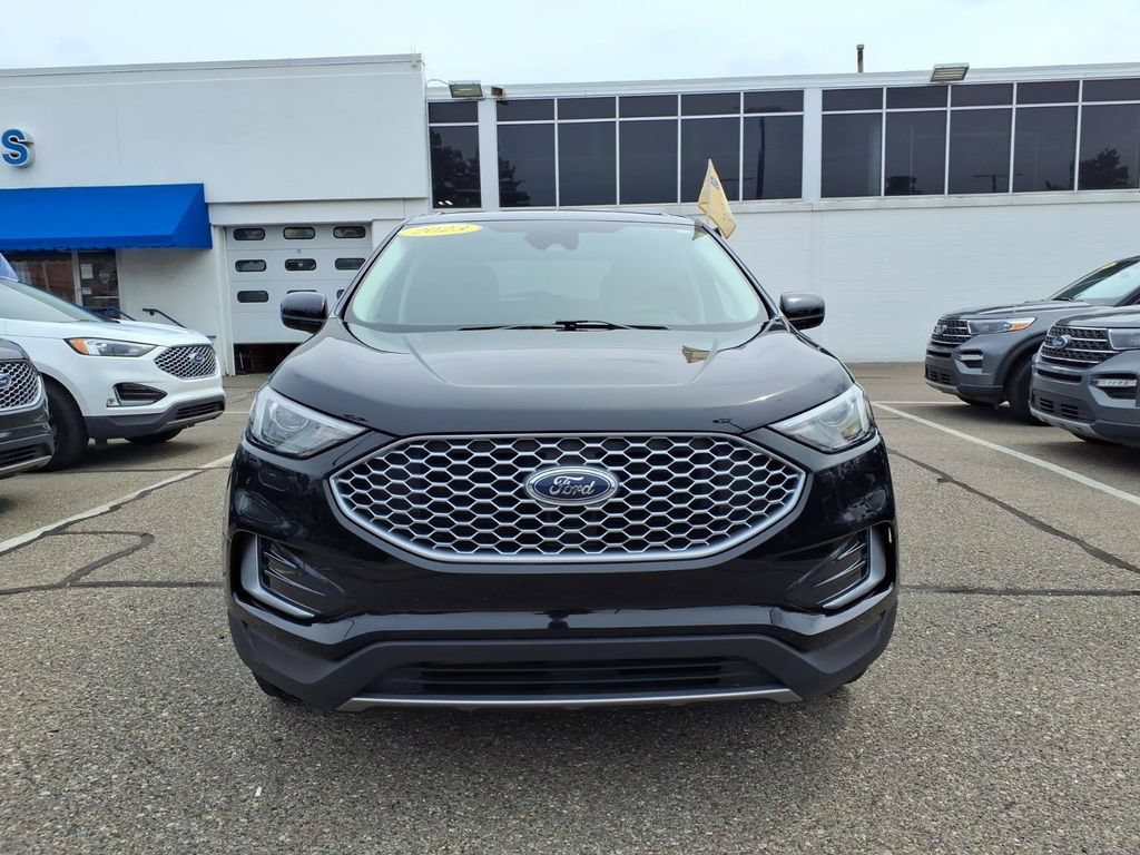 Certified 2023 Ford Edge SEL AWD/4WD image 3