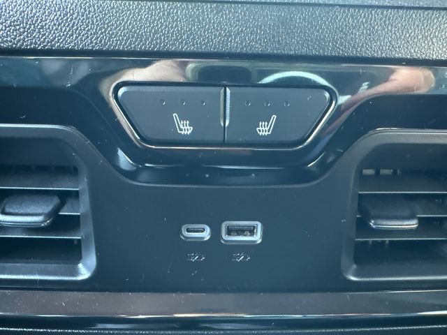 Used 2024 GMC Sierra 1500 AT4 w/ AT4 Preferred Package image 17