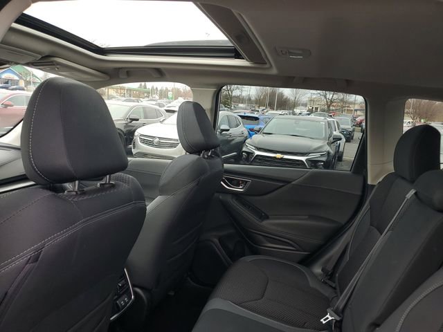 Used 2022 Subaru Forester Premium image 10