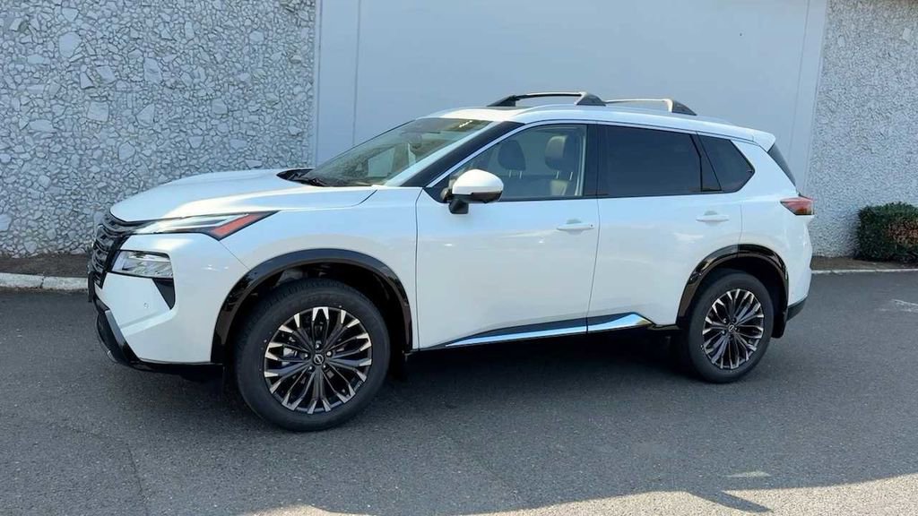 New 2026 Nissan Rogue Platinum w/ Platinum Premium Package AWD/4WD image 2