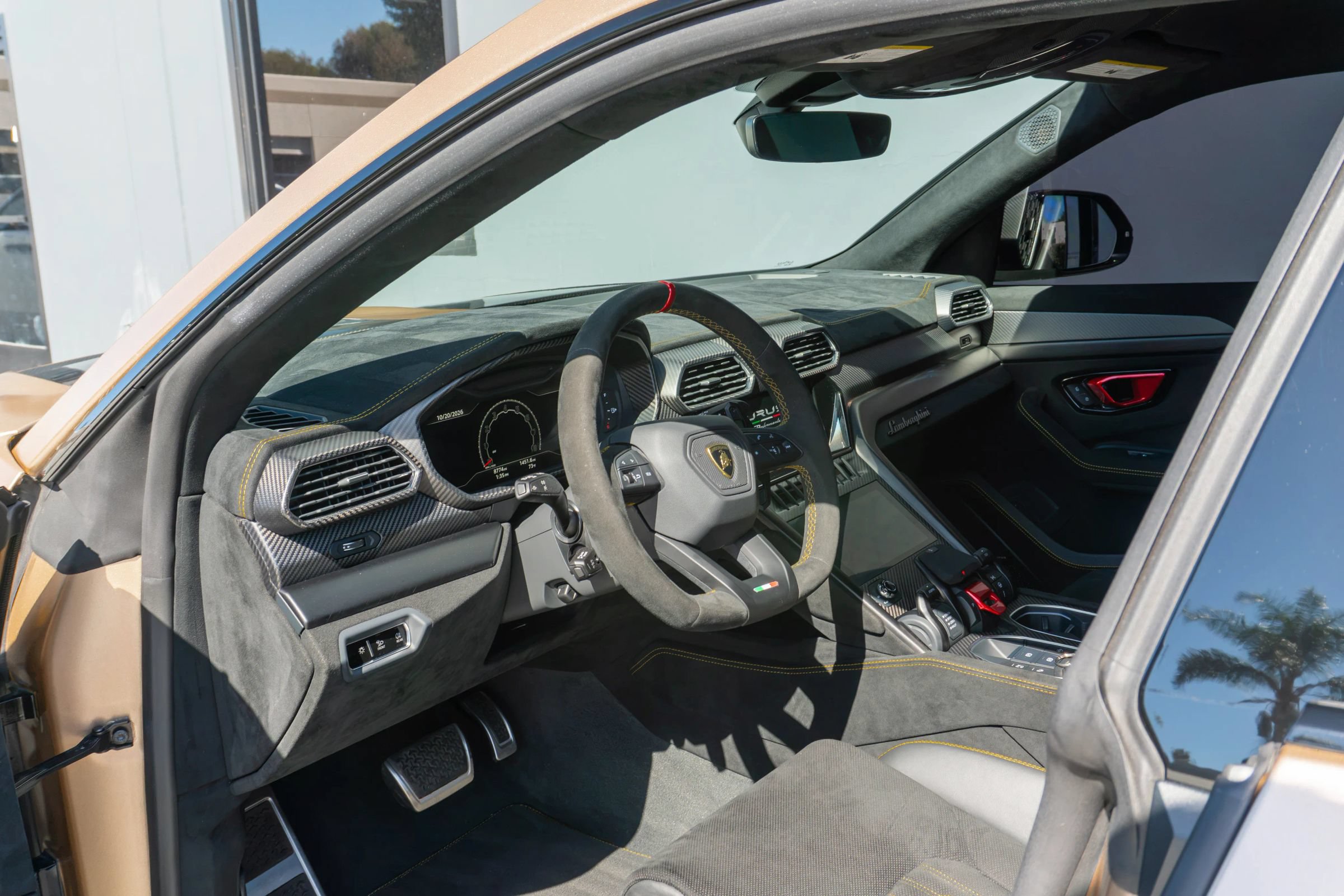 Used 2023 Lamborghini Urus Performante AWD/4WD image 51