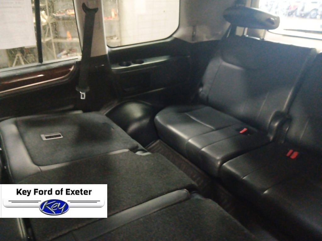 Used 2020 Lexus LX 570 4WD w/ Luxury Package image 21