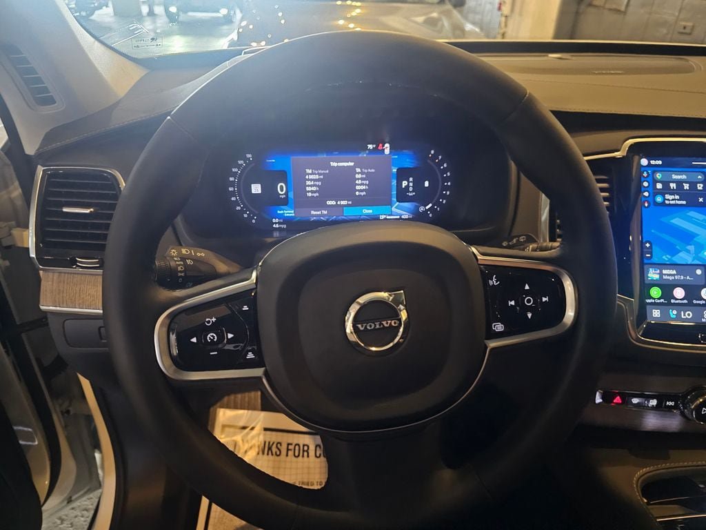 Certified 2024 Volvo XC90 B6 Ultimate w/ Protection Package Premier AWD/4WD image 17