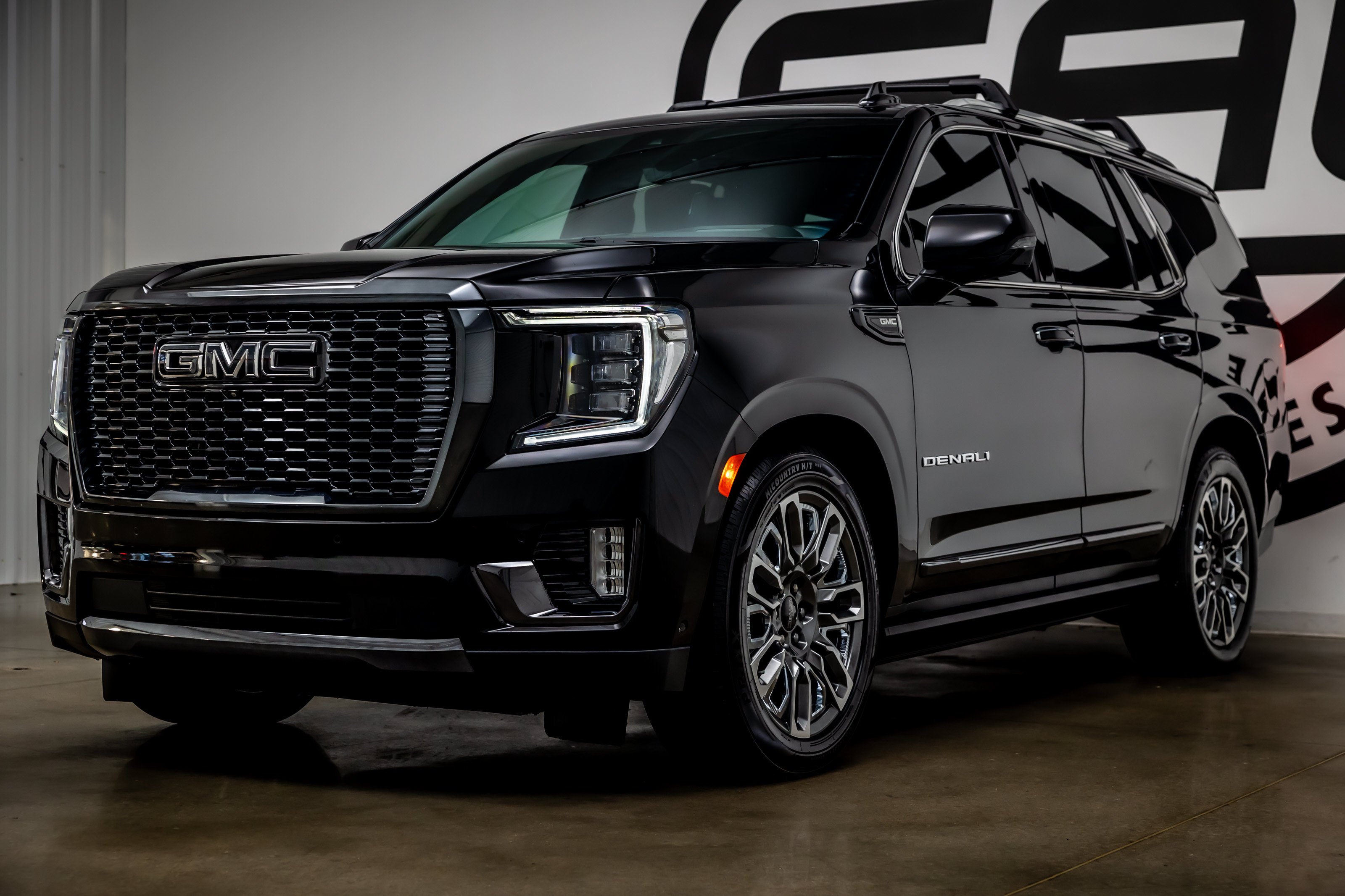 Used 2024 GMC Yukon Denali Ultimate AWD/4WD image 29