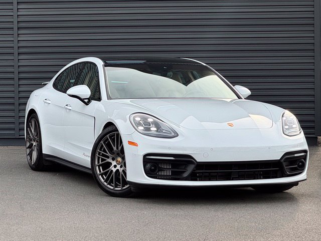 Used 2023 Porsche Panamera 4 Platinum Edition AWD/4WD image 9