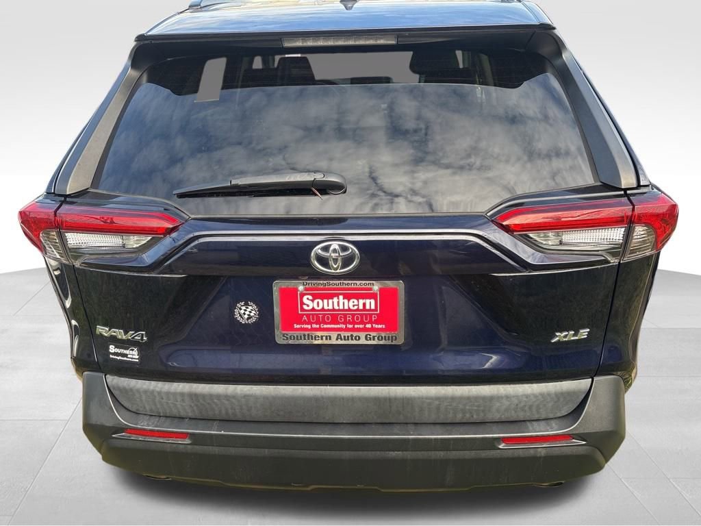 Used 2020 Toyota RAV4 XLE image 15