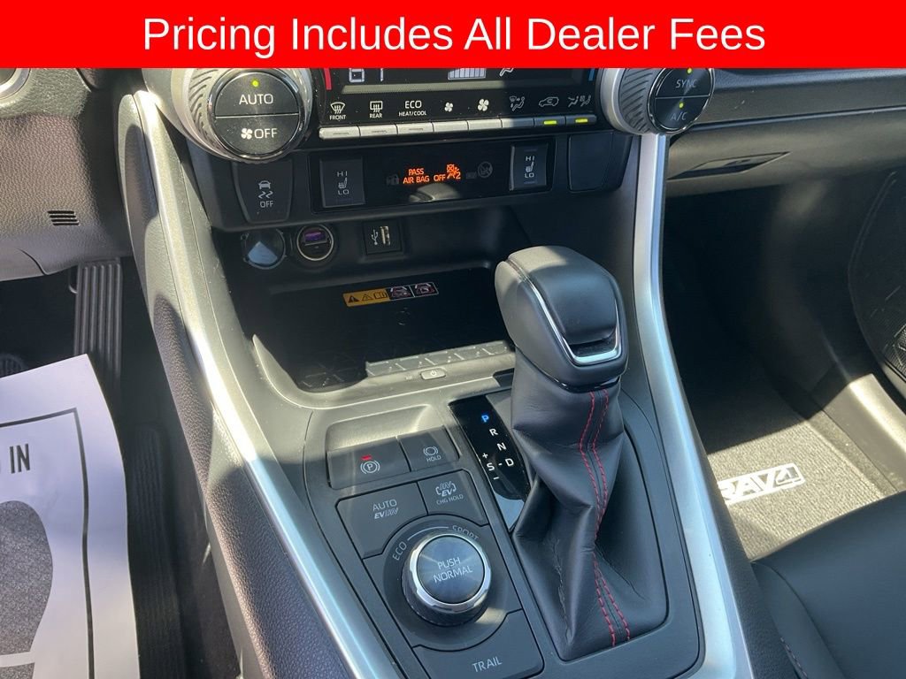 Used 2025 Toyota RAV4 XSE AWD/4WD image 11