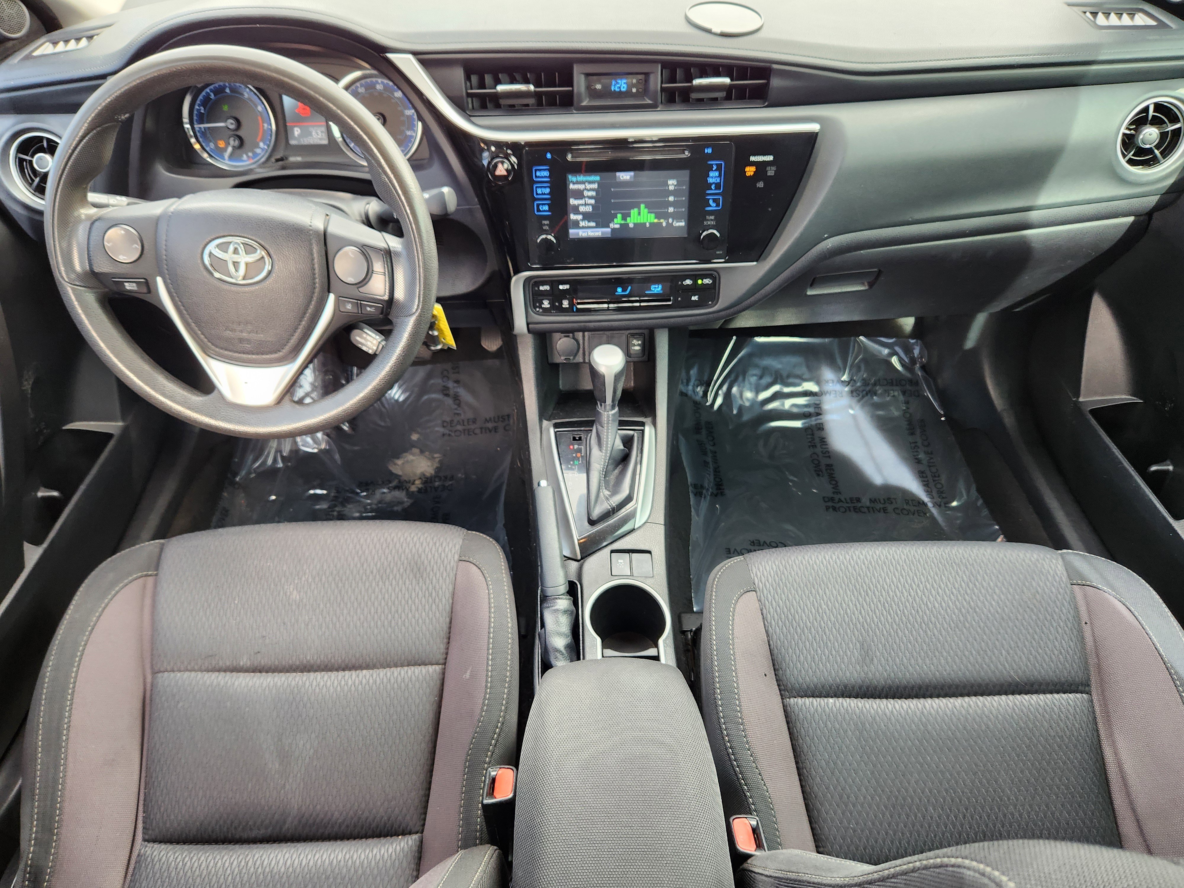 Used 2017 Toyota Corolla LE image 18