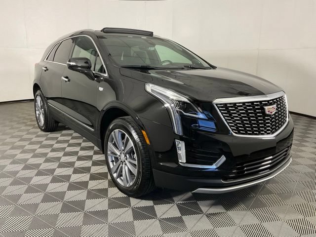 Used 2024 Cadillac XT5 Premium Luxury w/ Technology Package FWD image 3