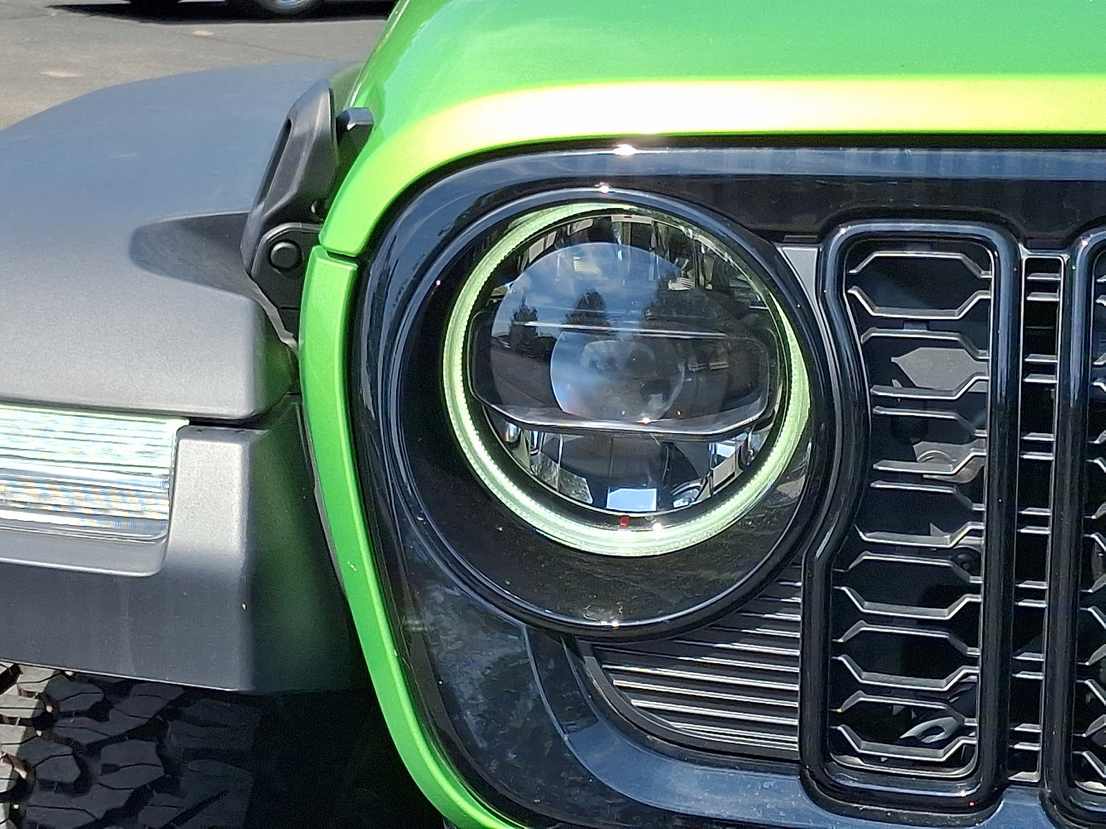 New 2025 Jeep Wrangler Unlimited Sport image 9