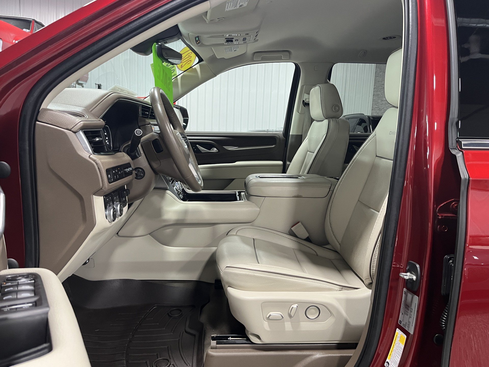 Certified 2021 GMC Yukon Denali w/ Advanced Technology Package AWD/4WD image 13