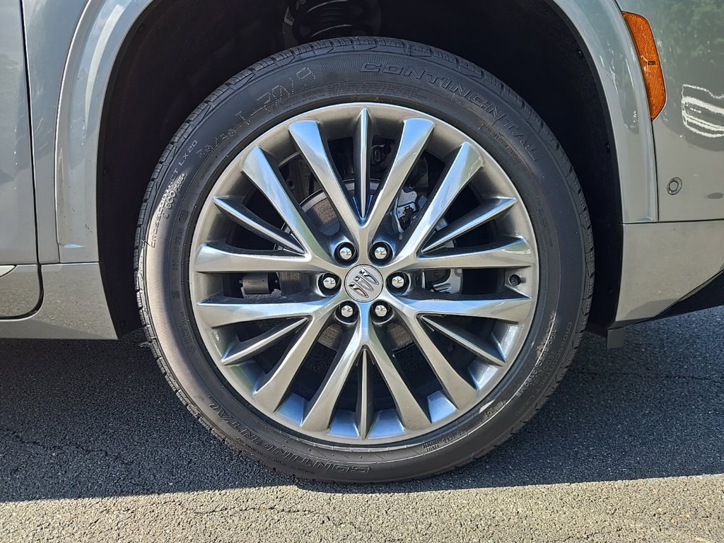 New 2026 Buick Enclave Avenir w/ Super Cruise Package AWD/4WD image 9
