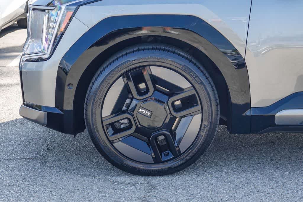 Certified 2024 Kia EV9 GT-Line AWD/4WD image 9