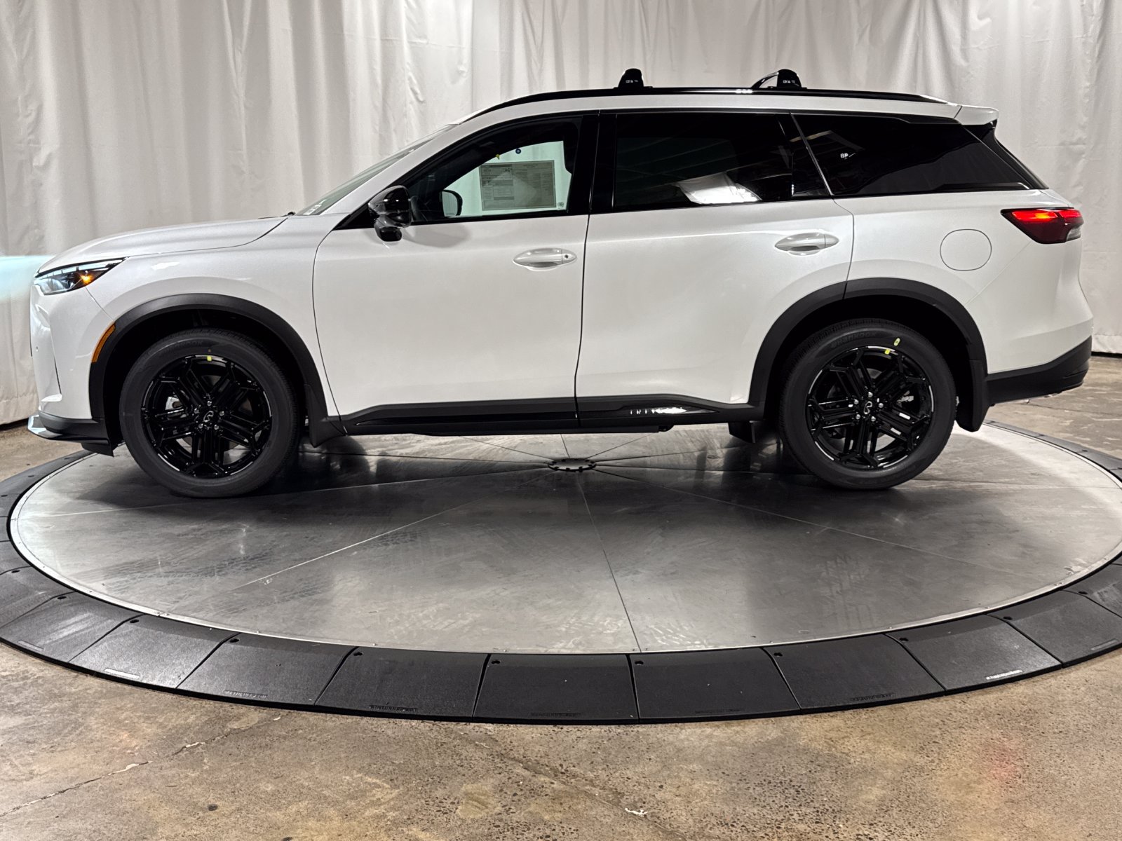 New 2027 INFINITI QX60 Sport w/ Dark Cargo Package AWD/4WD image 8