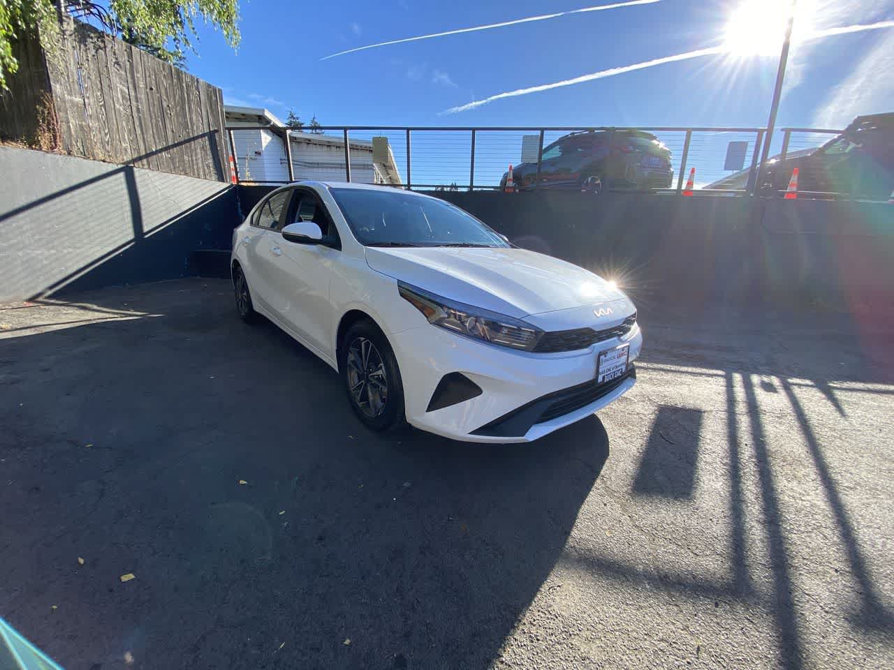 Used 2024 Kia Forte LXS w/ LXS Technology Package FWD image 8
