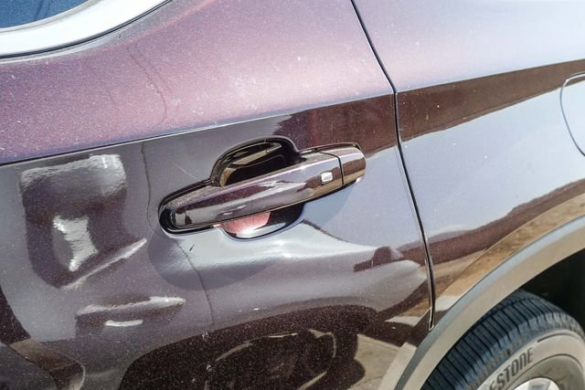 Used 2023 Chevrolet Traverse LT FWD image 13