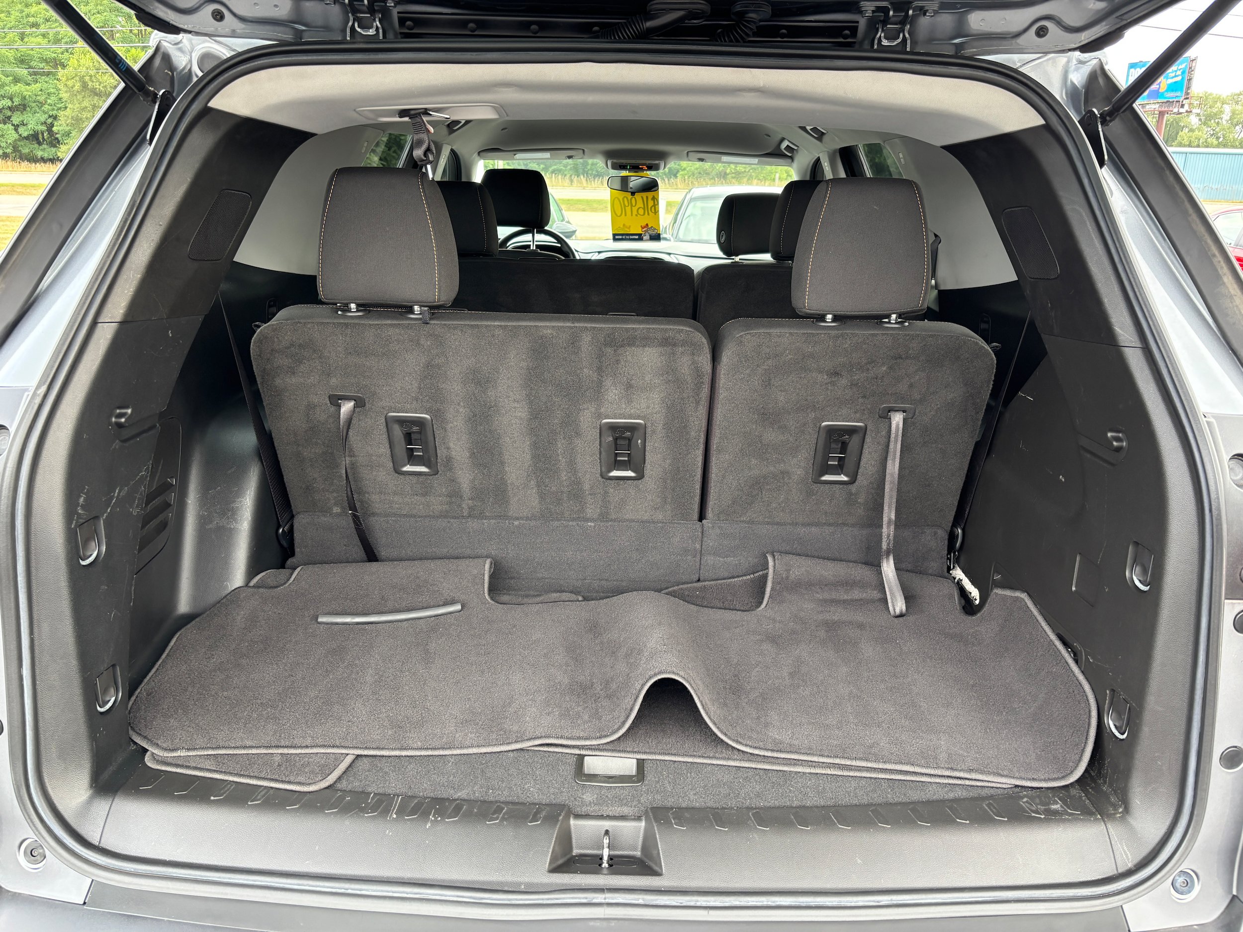 Used 2020 Chevrolet Traverse LS AWD/4WD image 12