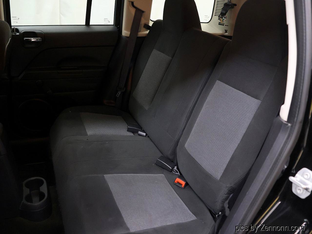 Used 2017 Jeep Patriot Sport FWD image 13