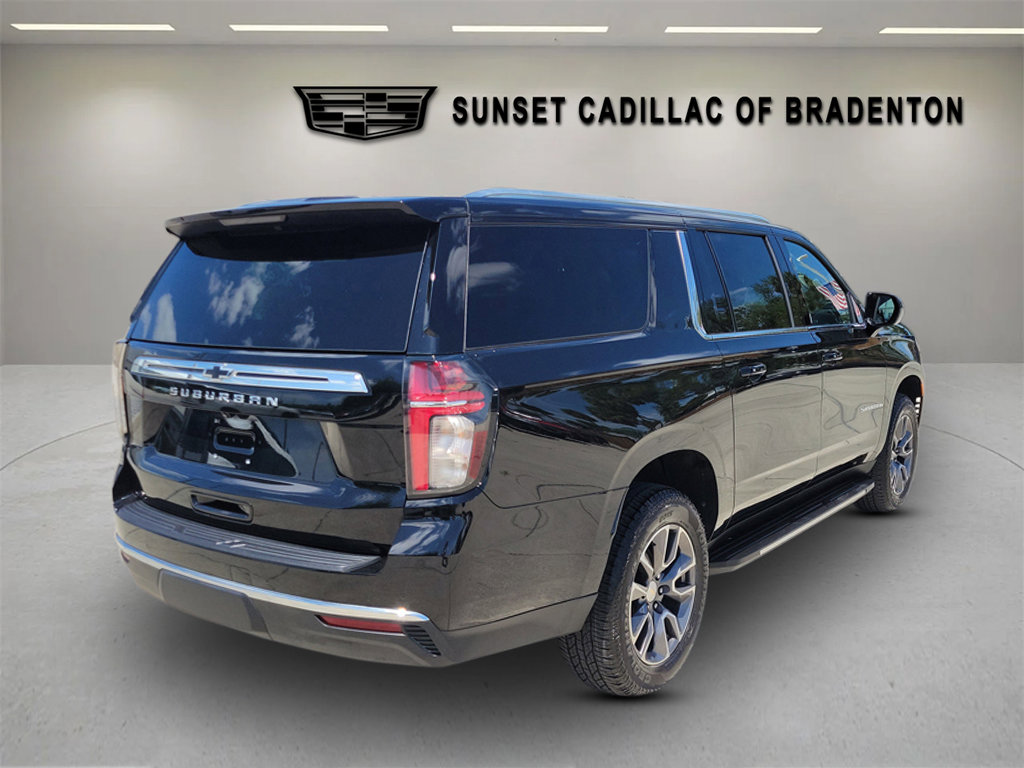 Used 2023 Chevrolet Suburban LS w/ Driver Alert Package AWD/4WD image 4