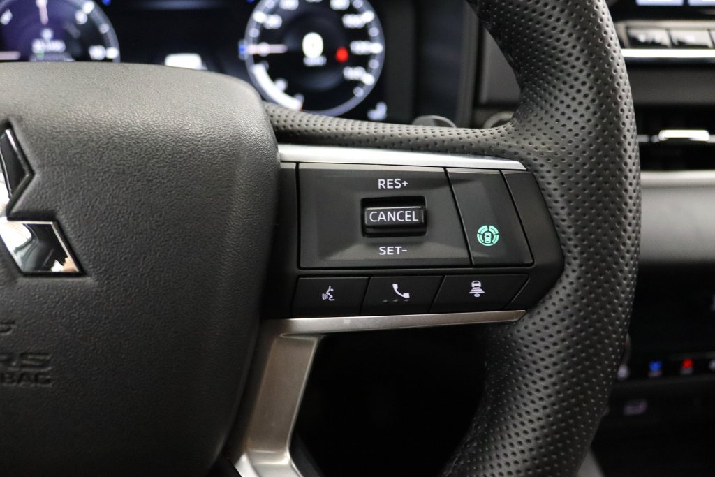 Used 2025 Mitsubishi Outlander SEL Black Edition AWD/4WD image 22
