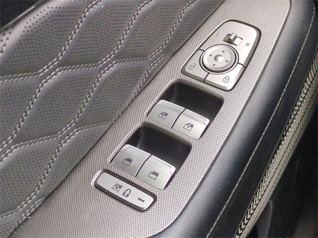 Used 2021 Hyundai Palisade Calligraphy image 25