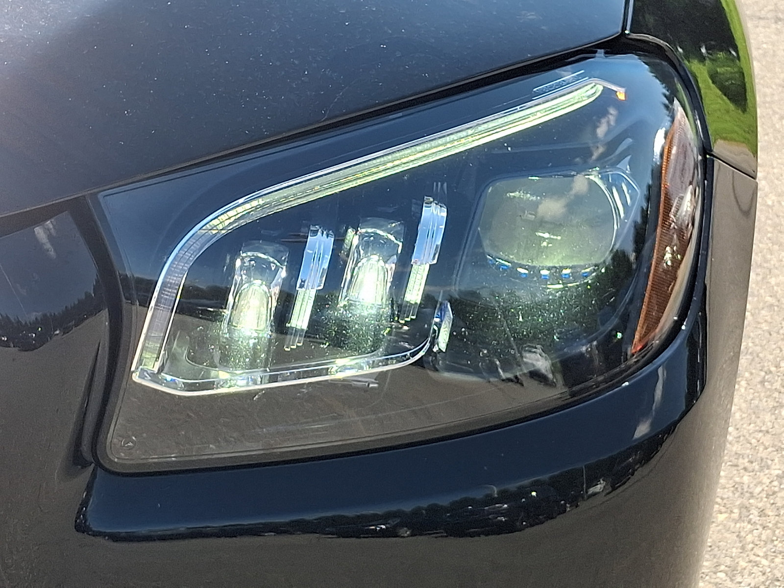 Used 2023 Mercedes-Benz GLS 450 4MATIC image 10