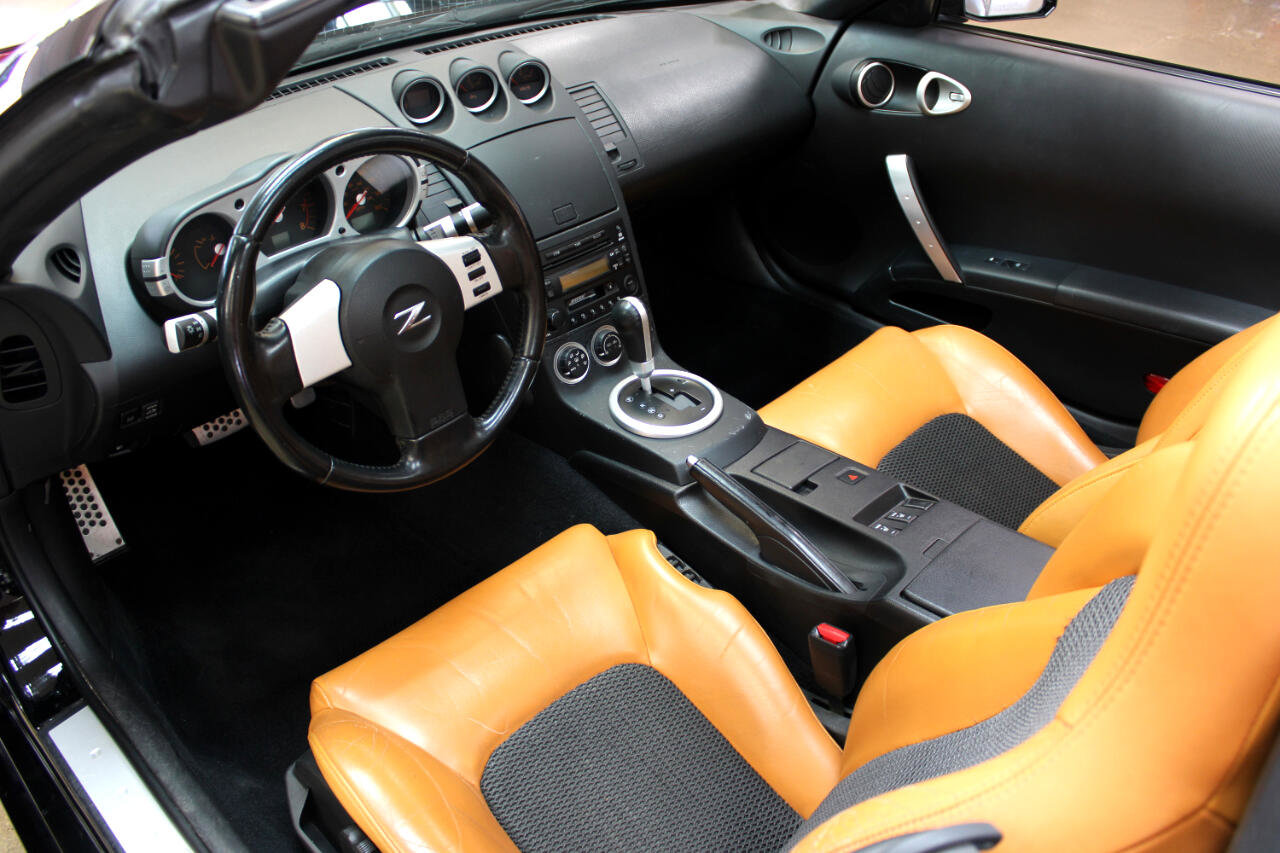 Used 2004 Nissan 350Z Touring image 5
