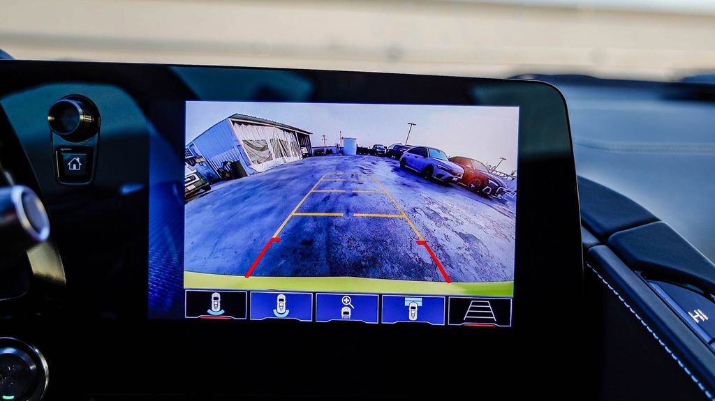 Used 2024 Chevrolet Corvette Stingray w/ Z51 Performance Package image 23