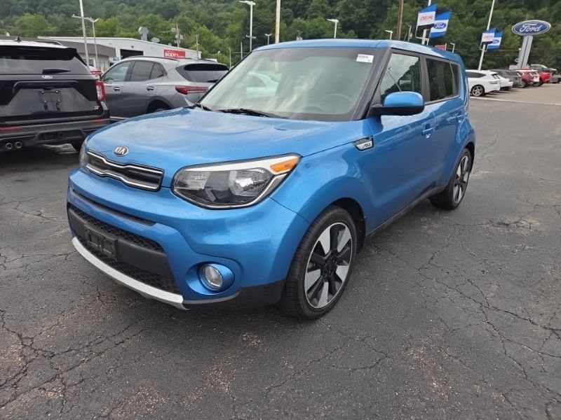 Used 2017 Kia Soul + w/ Designer's Package FWD image 3