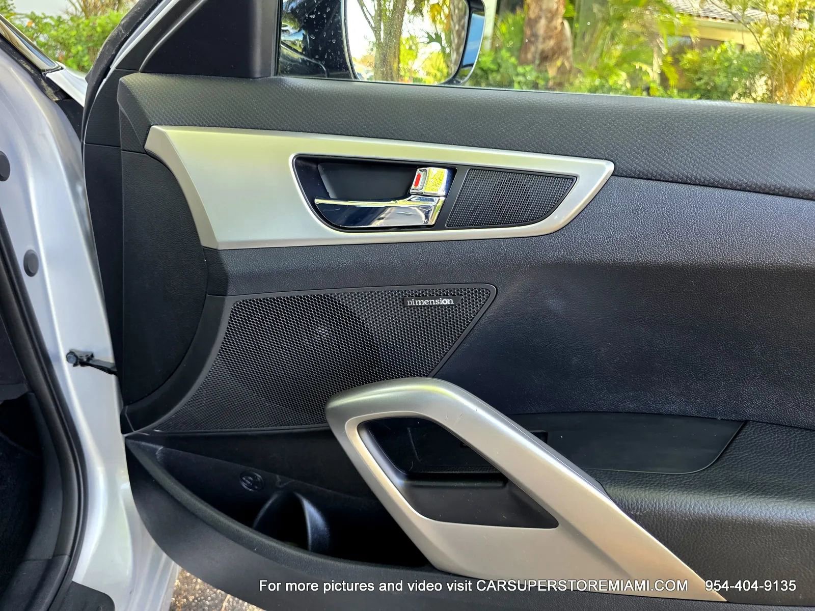 Used 2017 Hyundai Veloster Value Edition FWD image 28