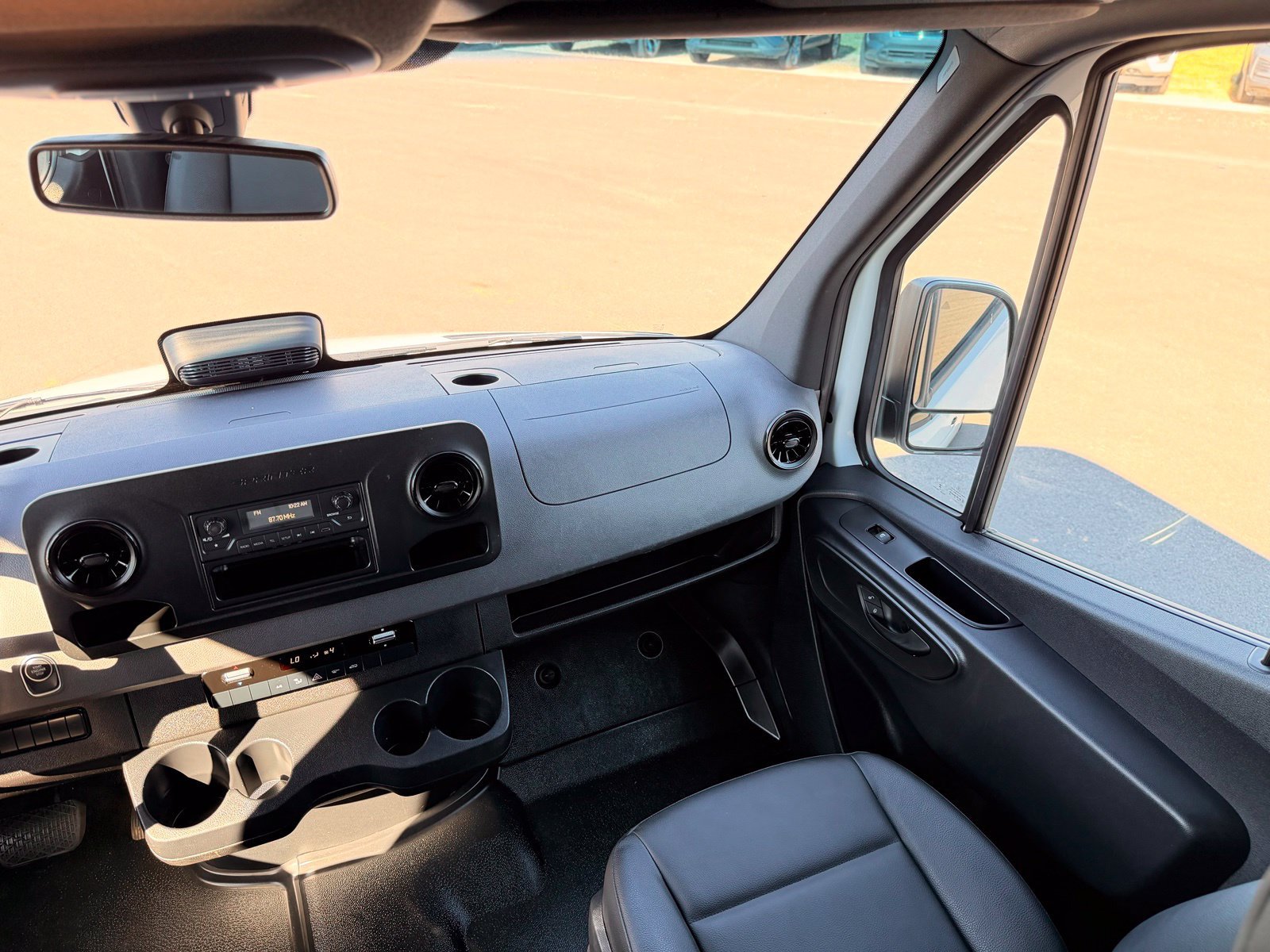 Used 2025 Mercedes-Benz Sprinter 2500 image 23