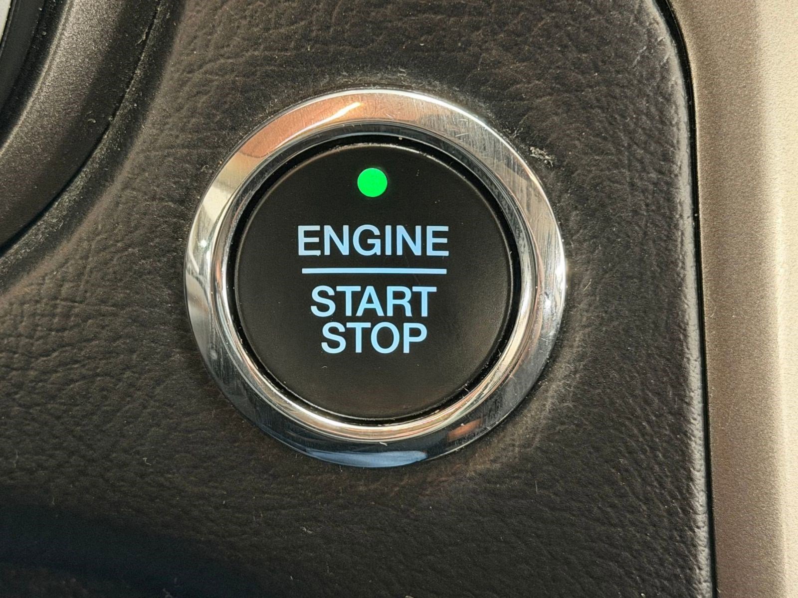 Used 2019 Ford Fusion SE FWD image 29