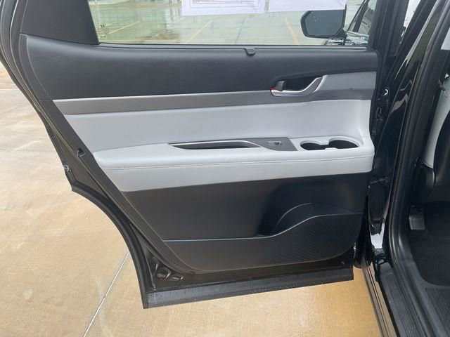 Used 2022 Hyundai Palisade SEL w/ Premium Package image 24