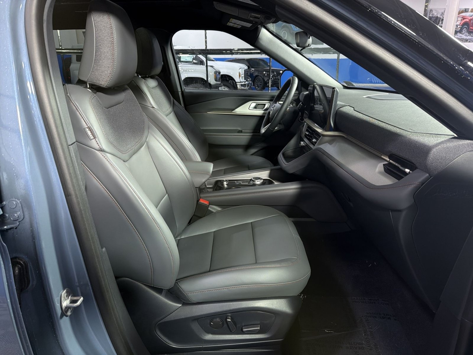 New 2027 Ford Explorer Active w/ Active Comfort Package AWD/4WD image 24