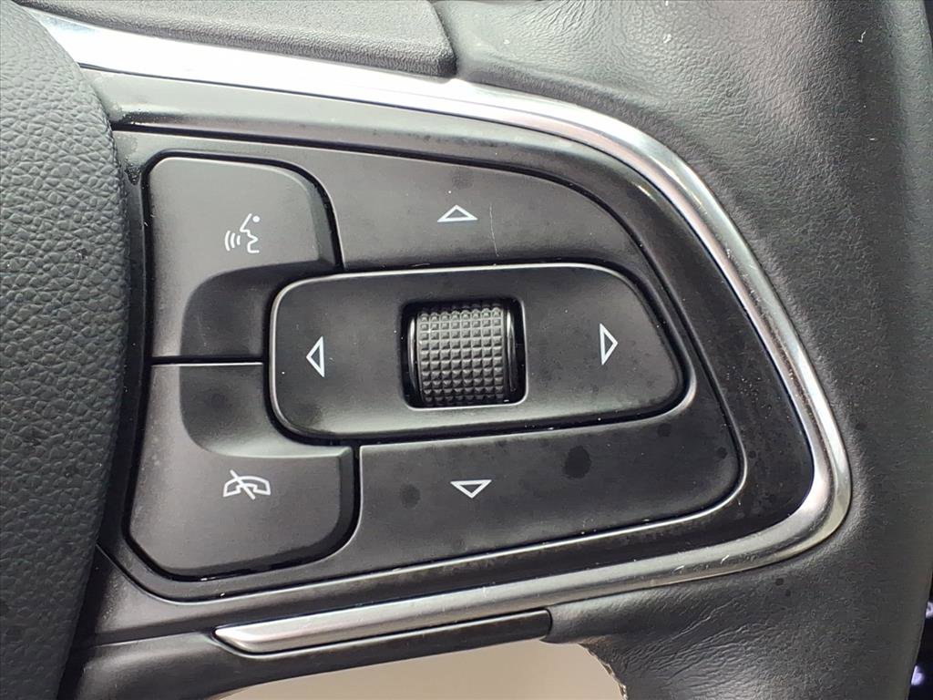 Used 2021 Buick Envision Essence w/ Technology Package I image 21