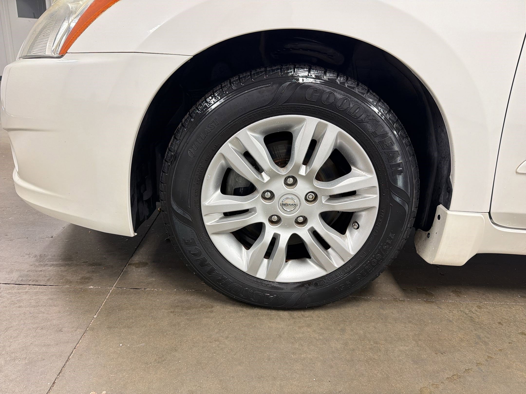 Used 2011 Nissan Altima 2.5 S w/ Special Edition Pkg FWD image 11