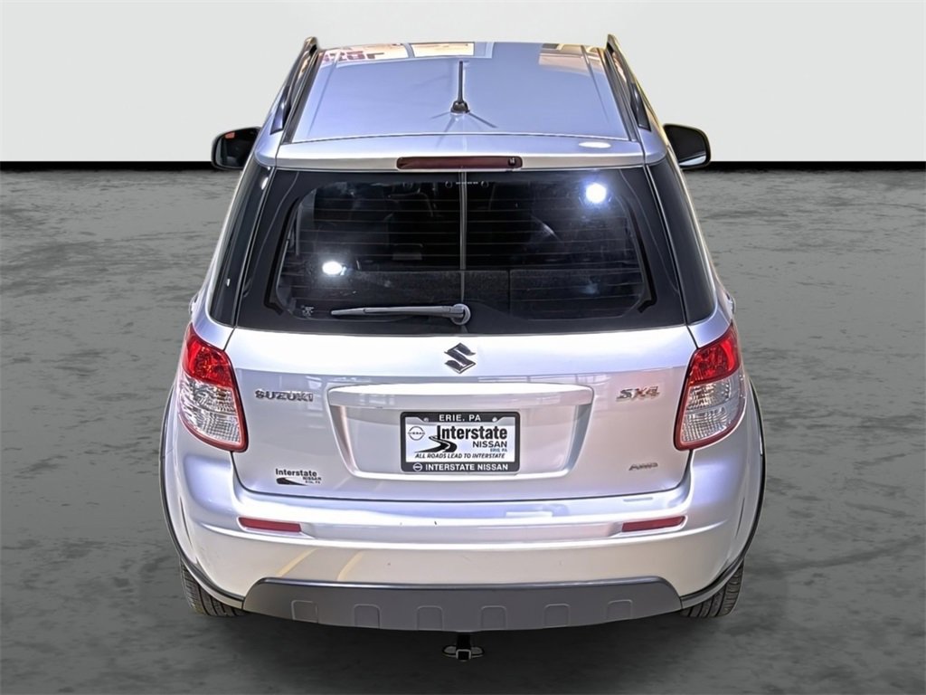 Used 2011 Suzuki SX4 AWD Hatchback image 3