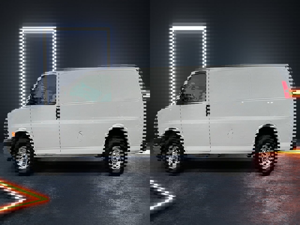 Used 2018 Chevrolet Express 2500 w/ Driver Convenience Package image 3