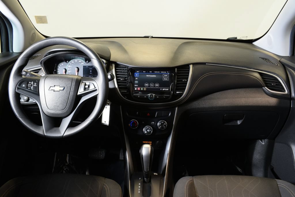 Used 2020 Chevrolet Trax LT FWD image 14