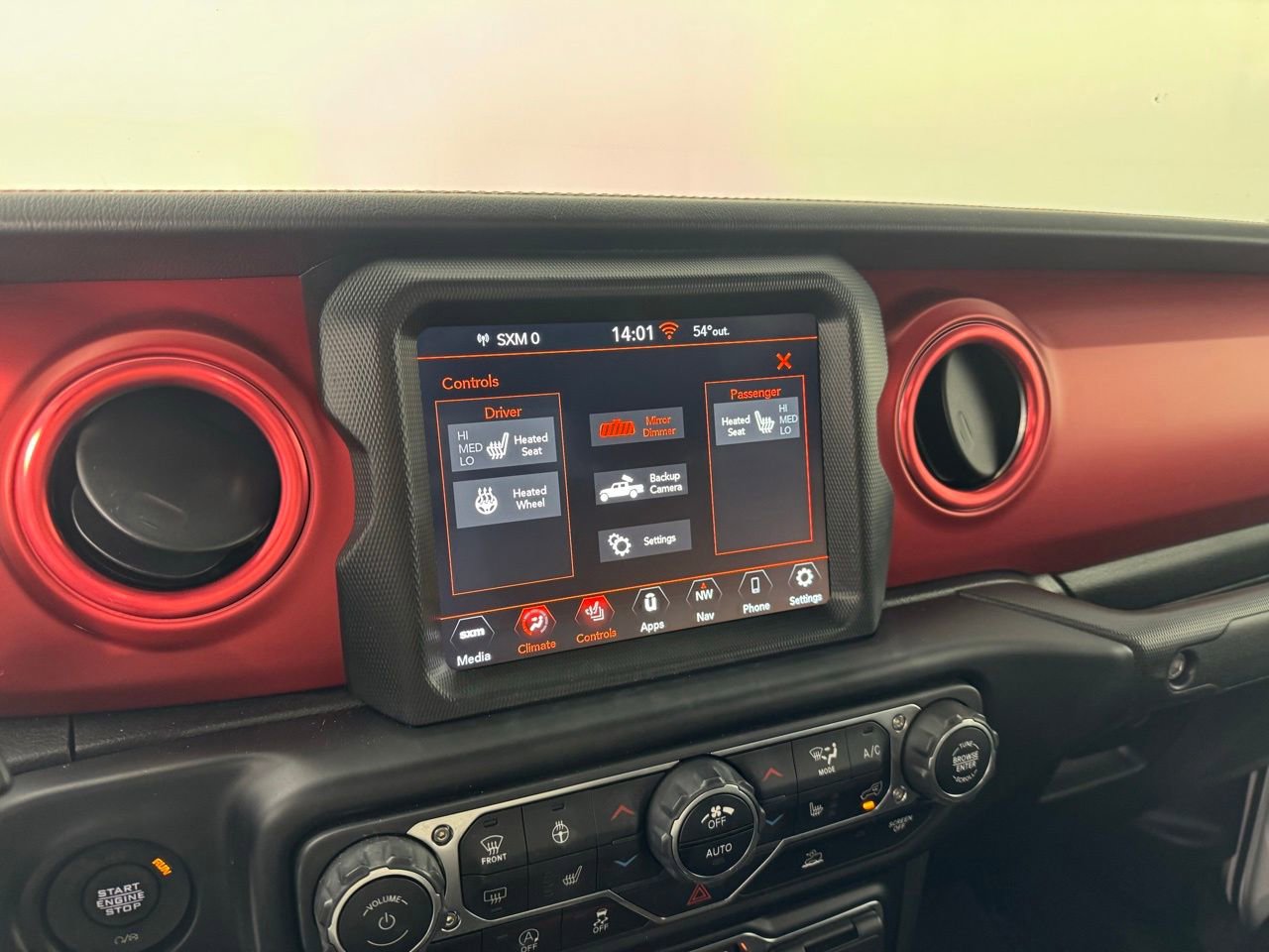 Used 2022 Jeep Gladiator Rubicon w/ Cold Weather Group AWD/4WD image 18